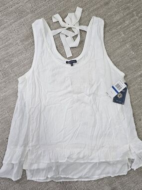 Women's White Sleeveless Ruffle Tank Top NWT